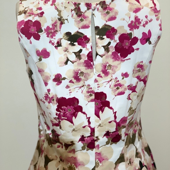 🌺White House Black Market Floral Fit & Flare - Picture 7 of 13